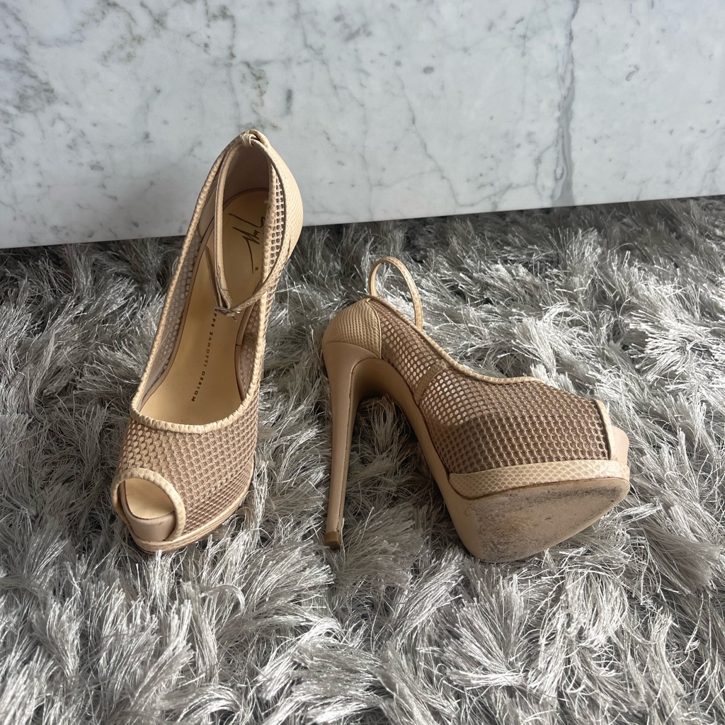 Giuseppe Zanotti Nude Heels